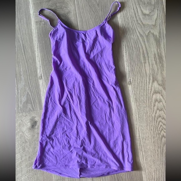 SKIMS fits everybody slip dress in ultra violet size medium - Picture 3 of 4